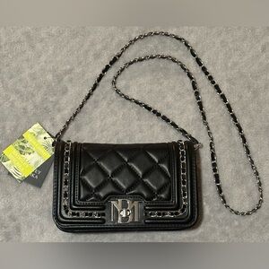 BADGLEY MISCHKA Small Crossbody w/Frame & Chain on the Cover/Silver-Black (NWT)